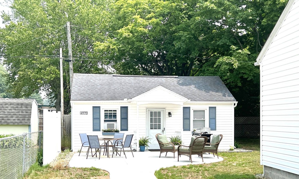 Norton Shores Apartment | Home - studio style near Lake Harbor Park and Lk Michigan