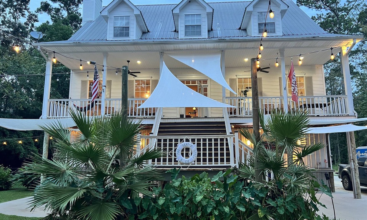 Covington House | House on Tchefuncte River