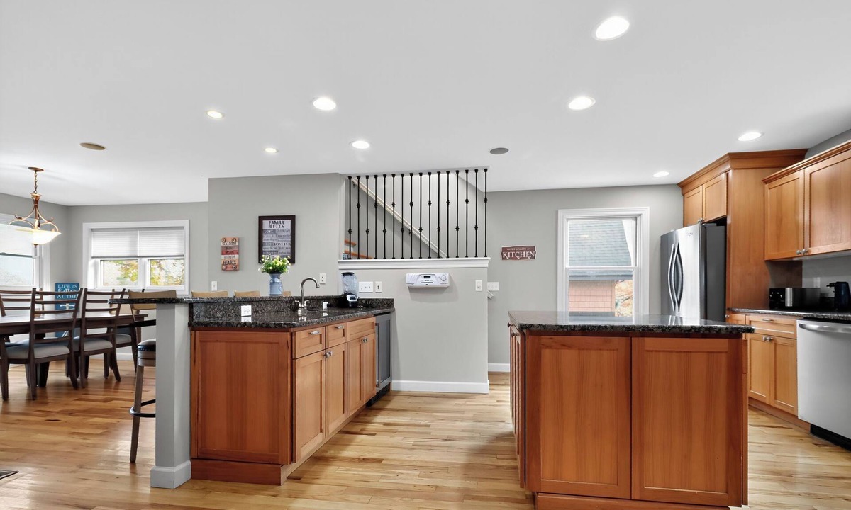 Grass Lake House | Island Road Escape