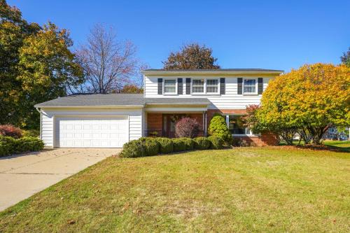 Jackson House | Jackson Home w/Fire Pit & Yard: 3 Mi to Downtown