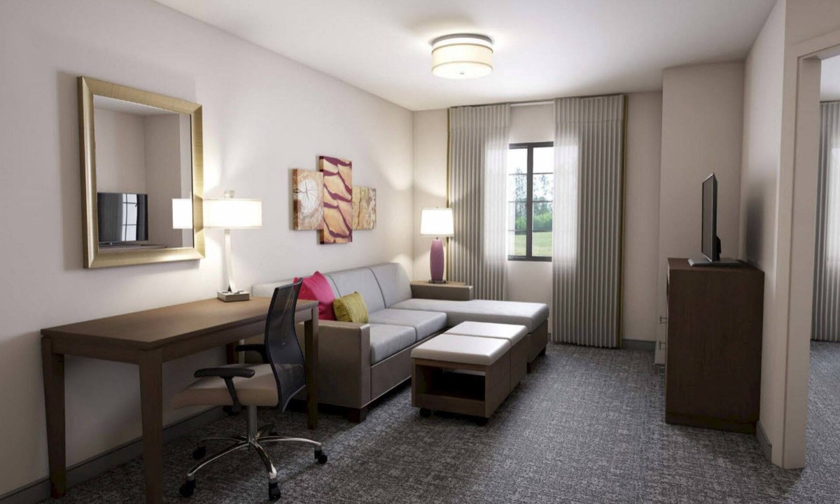 Lafayette Condo | King Suite. Free Breakfast. Pool. Only 5 Miles from Purdue University!
