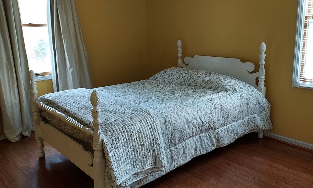 Aurora House | KY LAKE HOME SWEET HOME 3-bedroom, 2 Bath house with AC in charming Aurora