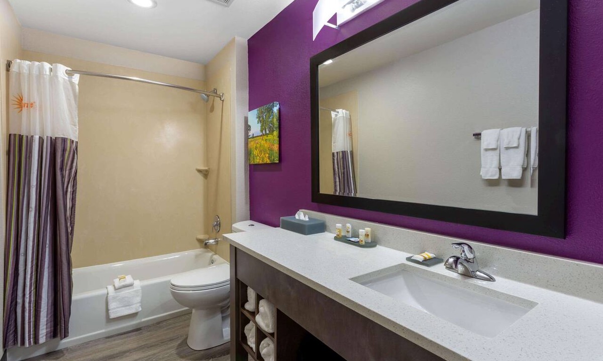 Effingham Hotel | La Quinta Inn & Suites by Wyndham Effingham