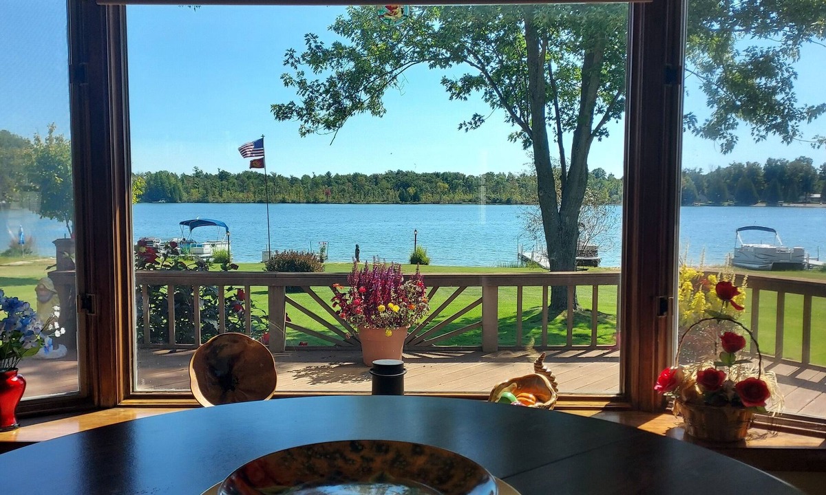 Trufant House | Lakehouse on Muskellunge Lake with PANORAMIC and STUNNING views.