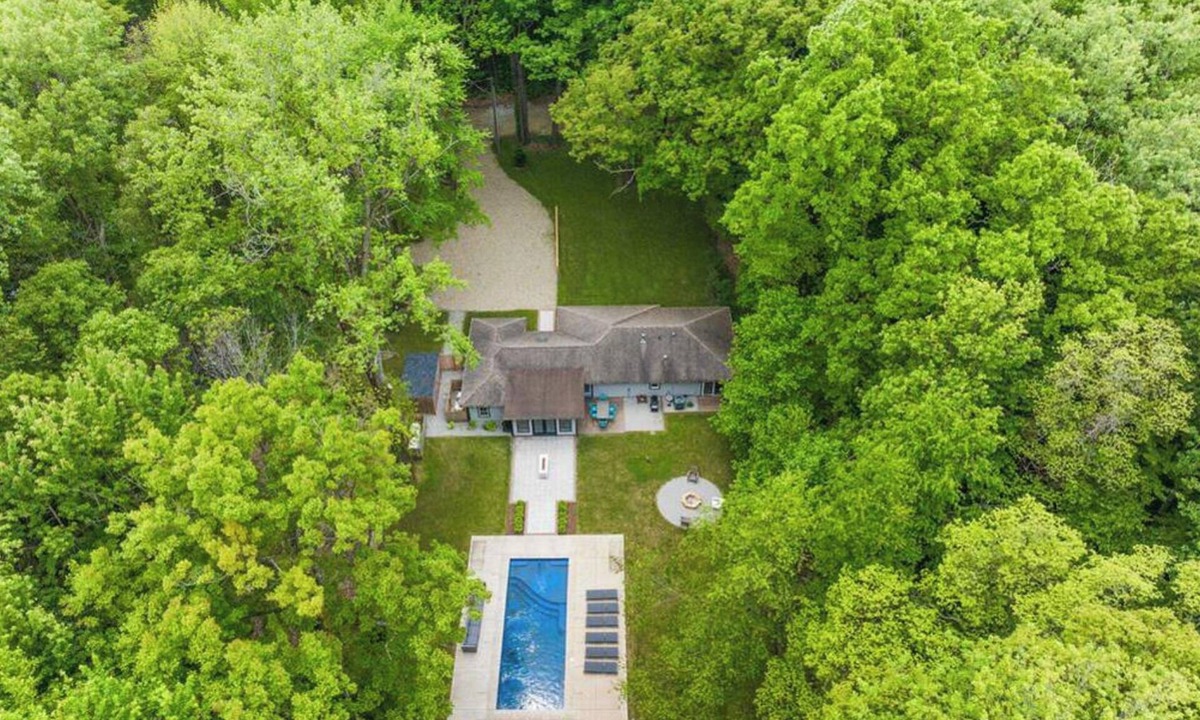 Lakeside House | Lakeside Retreat Private Pool Deep discount end of Summer from 8/22-9/3