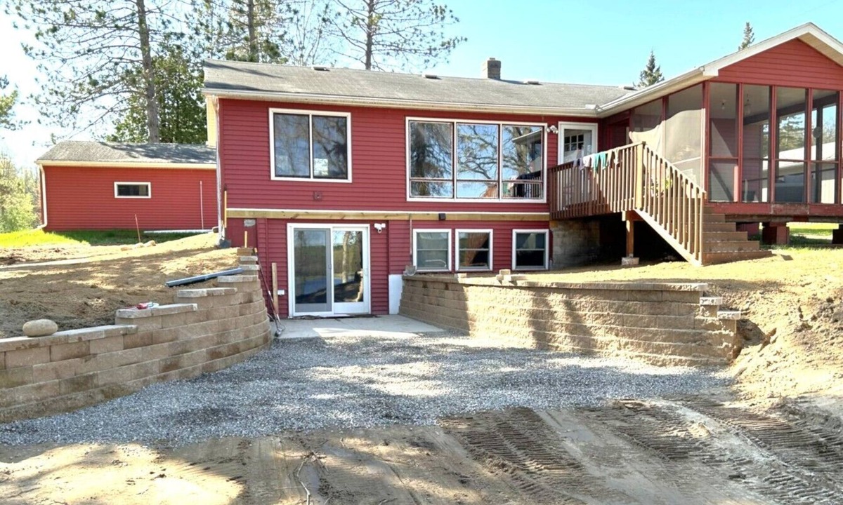 Bovey Cabin | Lawrence Lake Lookout | 3 Bed, 2 Bath Cabin | Dock, Paddleboat, Screened Porch