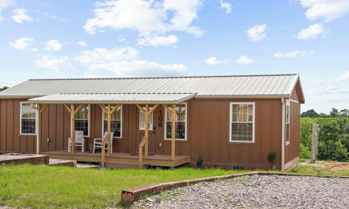 Williamstown Cabin | Lodge 108 at Eden Reserve—Safari Cabin Near Ark