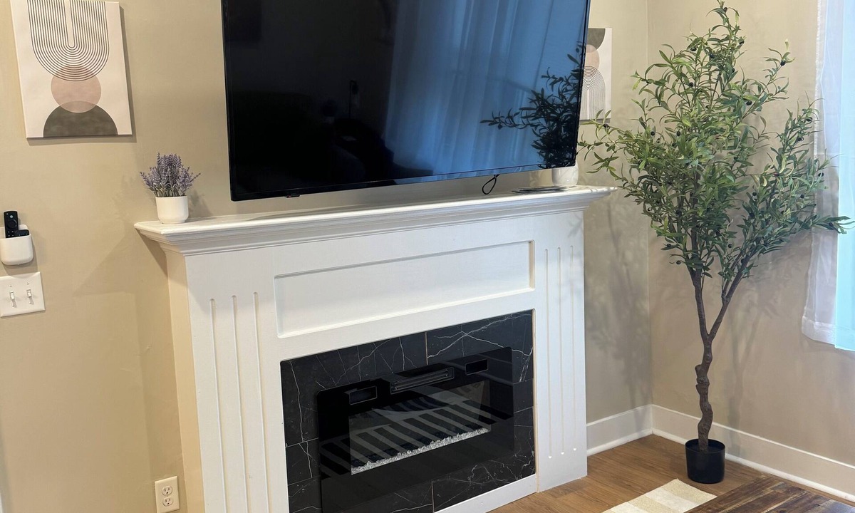 Covington House | Love the Cov- Spacious 4-bedroom house in charming Covington with WiFi, AC