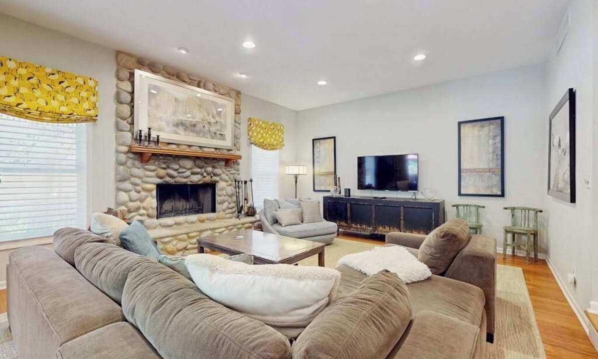 Grand Beach House | Luxurious home with private outdoor pool, hot tub, pool table & WiFi