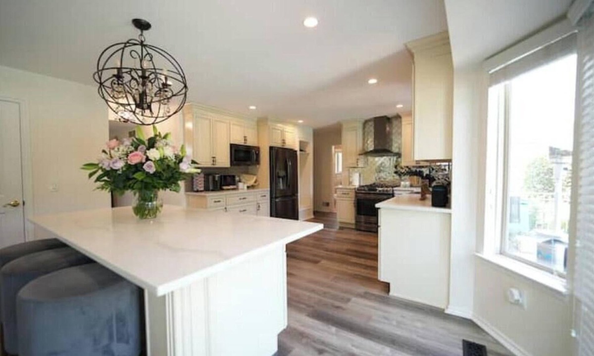 Macomb House | Luxury 2,700 Sq Ft Private Retreat w/Pool Office Sleeps 10 Small Families