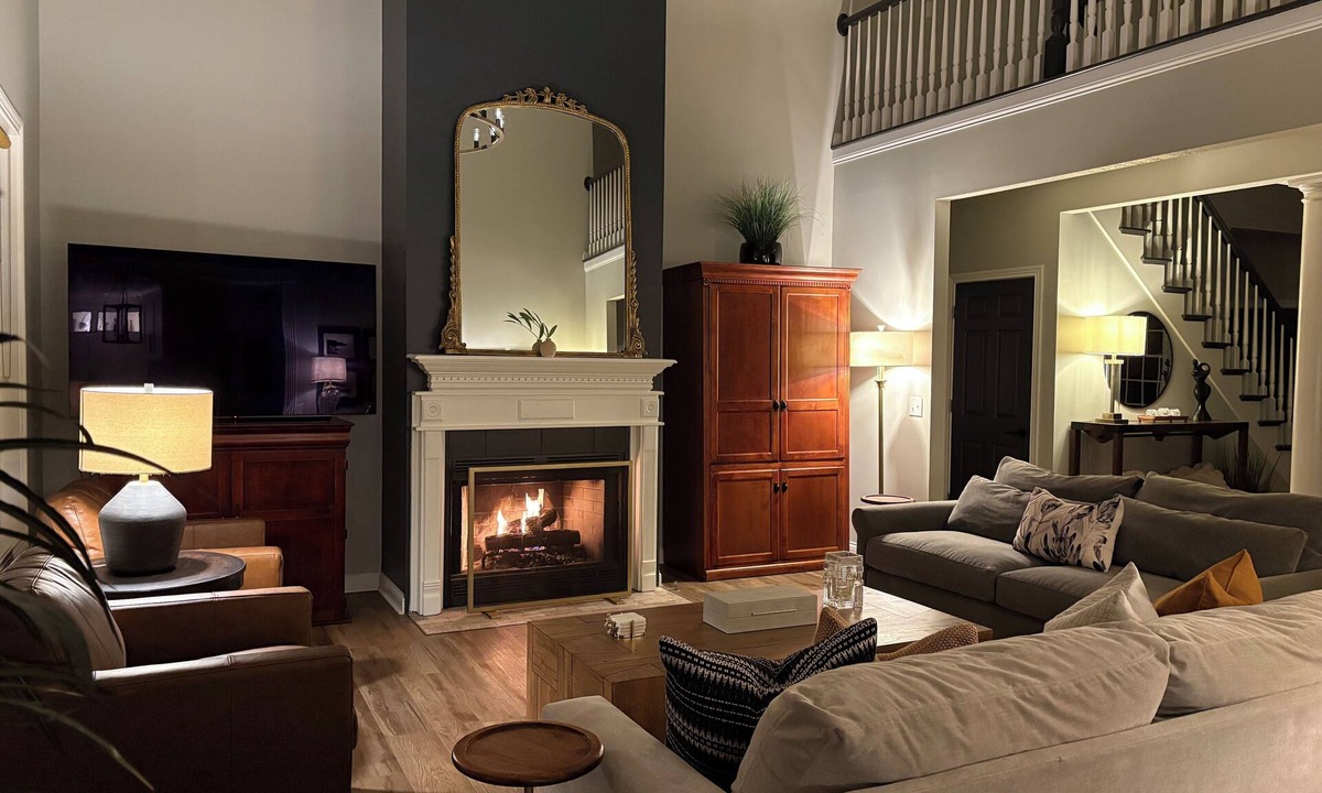 New Carlisle House | Luxury Home with Pool