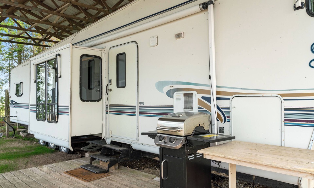Carp Lake House | Mackinaw Straits View RV : Summer Beachfront RV on Lake Michigan