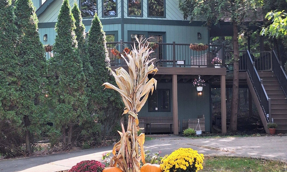 New Buffalo House | Marvelous 4-bedroom house in New Buffalo with AC, short walk to private beach!