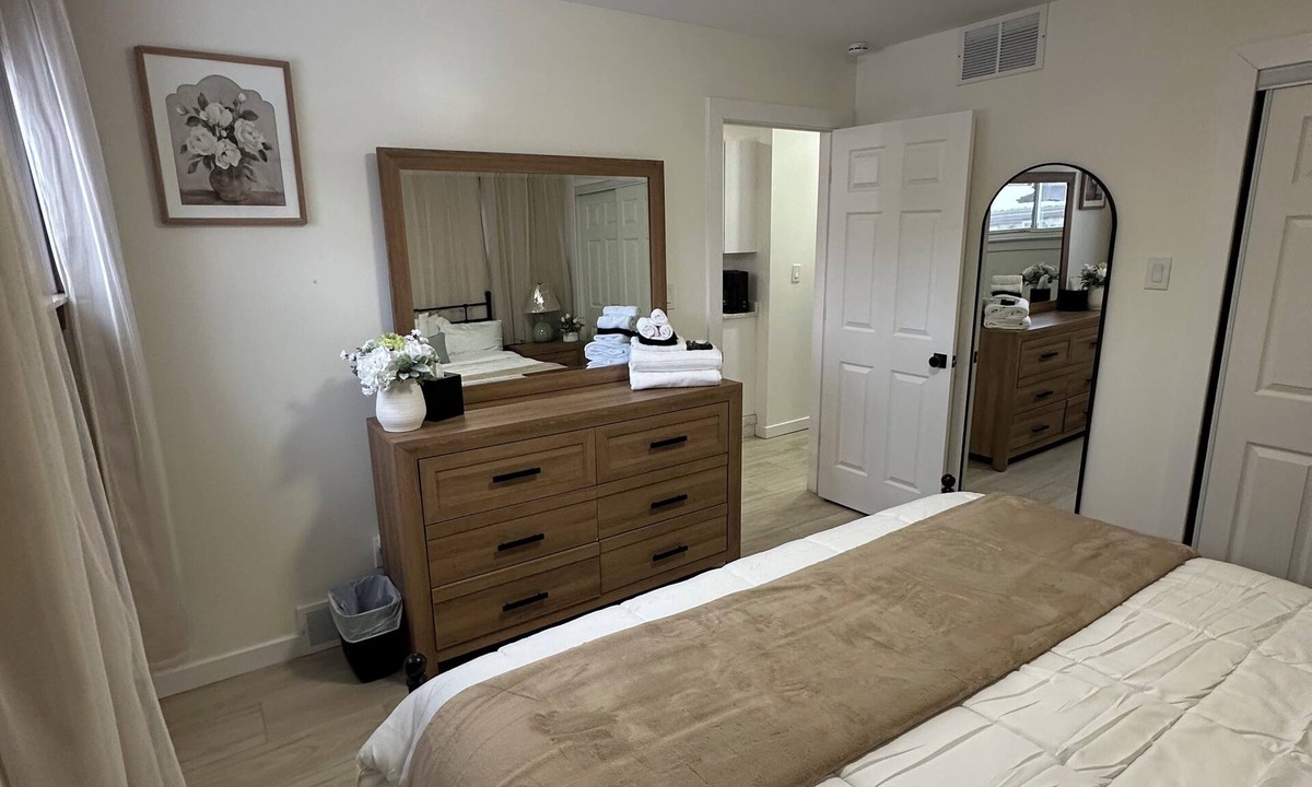 Melvindale House | Melvindale cozy escape