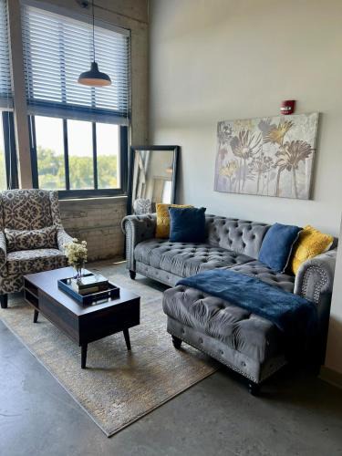Uptown Apartment | Memphis Rhythm River Retreat near Downtown Memphis, Harbortown, & West Memphis, AR