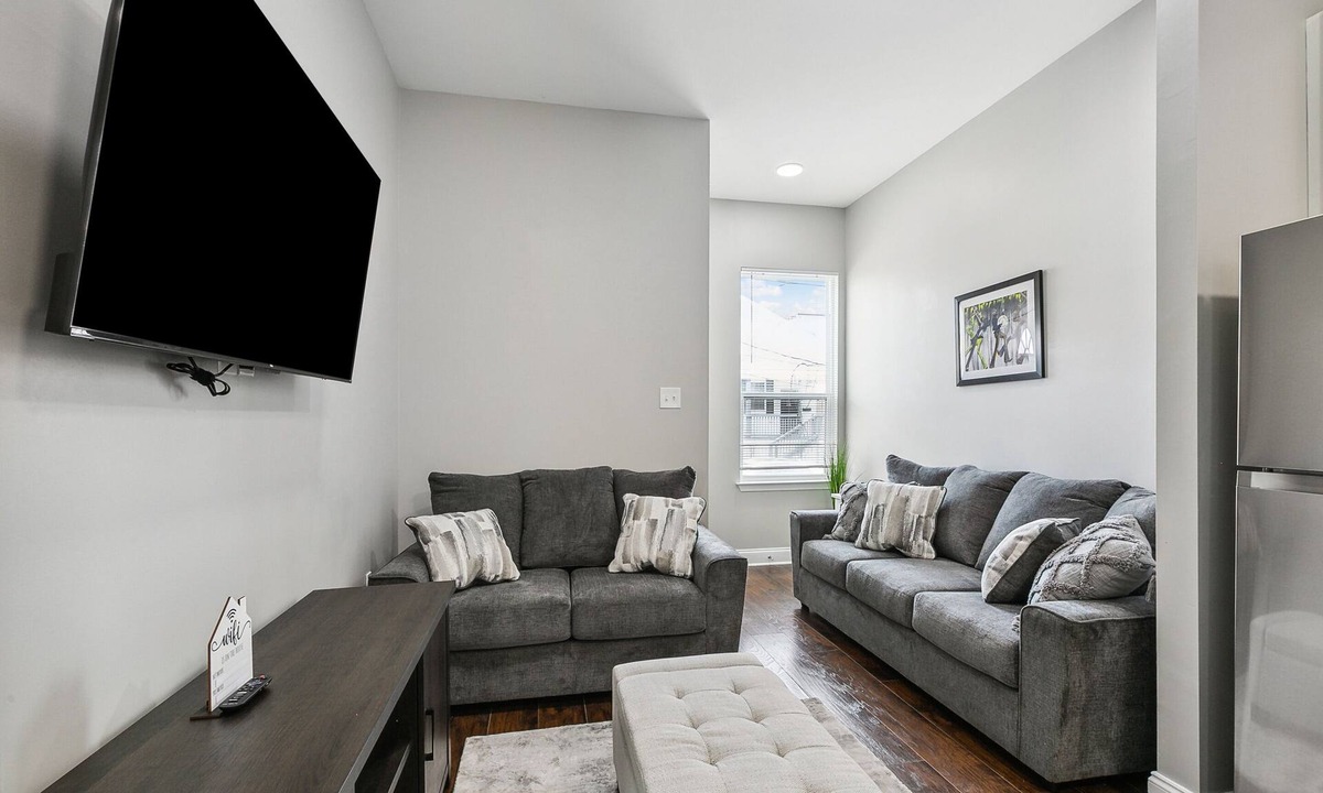 Milan House | Modern 3 BR House near Downtown - Mins away from all things NOLA