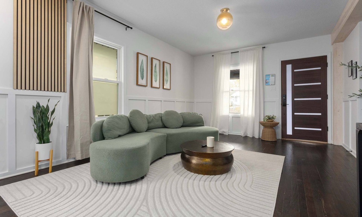 Rosedale House | Modern Home Sleeps5 Near Westport&KU 3BR
