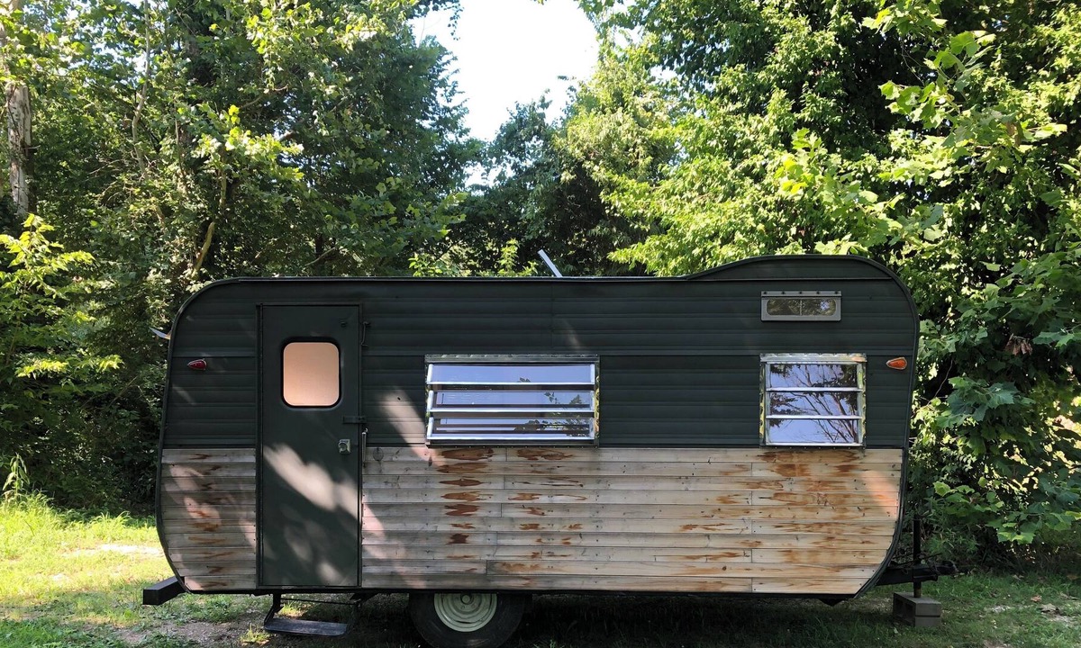 Eureka RV Rental | Modern Vintage Camper on a Farm w/ River View