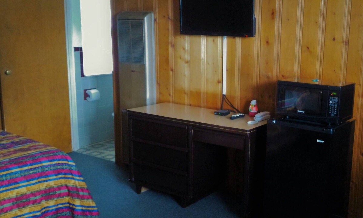 Paris Hotel | Morley Motel