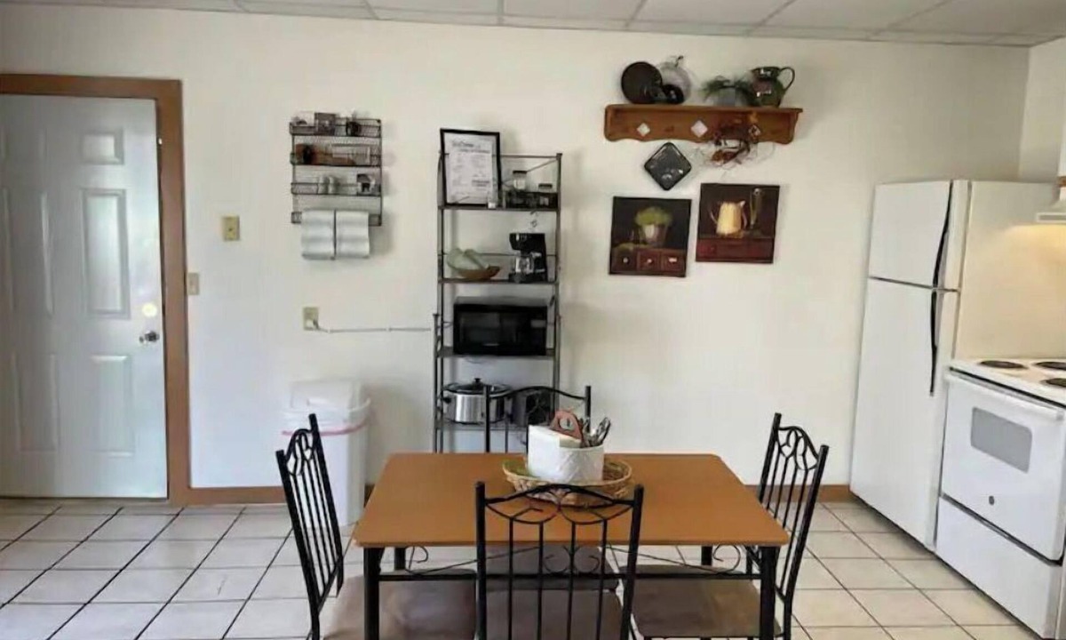 Nauvoo Apartment | Mulholland Garden Apartment