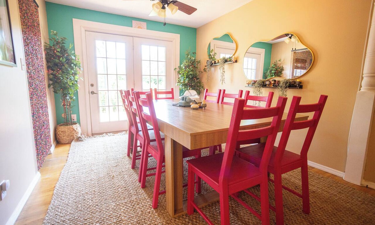 Maryland Heights House | Music & Memes + Arcade – 2 Min Westport, 8 Min Creve Coeur Lake + Desk + Roku TV