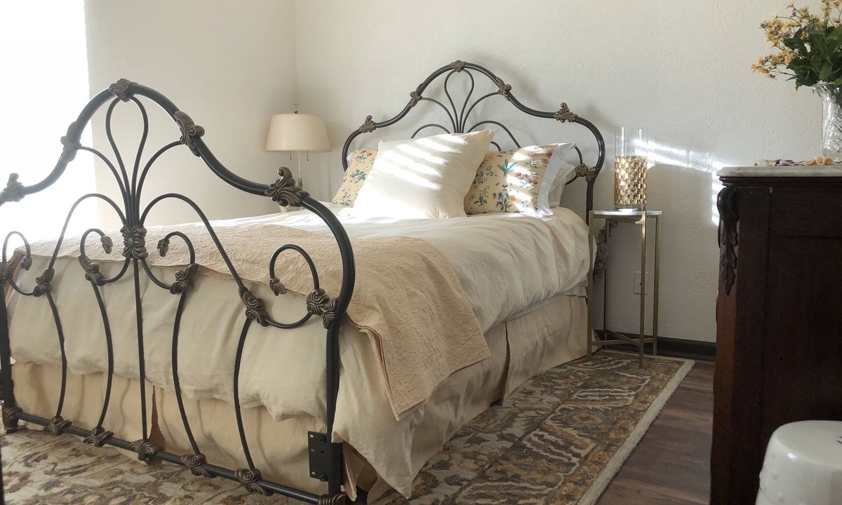 Independence Apartment | Near Independence Sq. 30 nt,min, with 30% discount is less than a week elsewhere