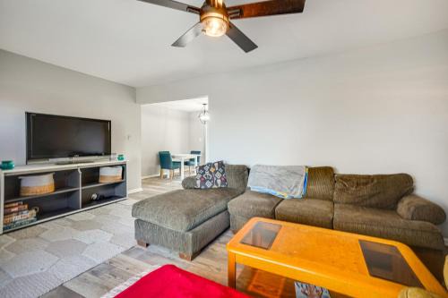 Pewaukee House | Near Pewaukee Lake & Nature Preserve: Home w/Yard