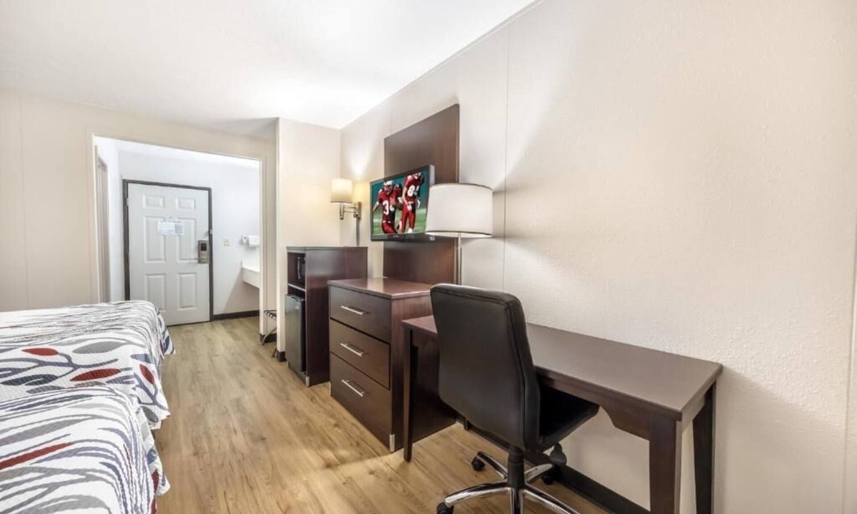 Paducah Hotel | Near William Clark Market House Museum! Pets Are Welcome, Free Parking!