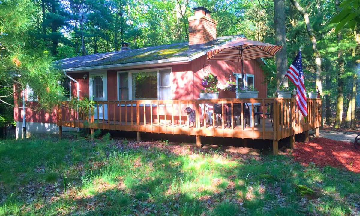 Pentwater Cottage | NEW LISTING 15% OFF 5BR Lake Michigan Cottage Private Retreat Family Friendly