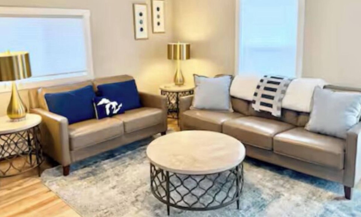 Christmas House | Newly remodeled Lake Superior views by Pictured Rocks