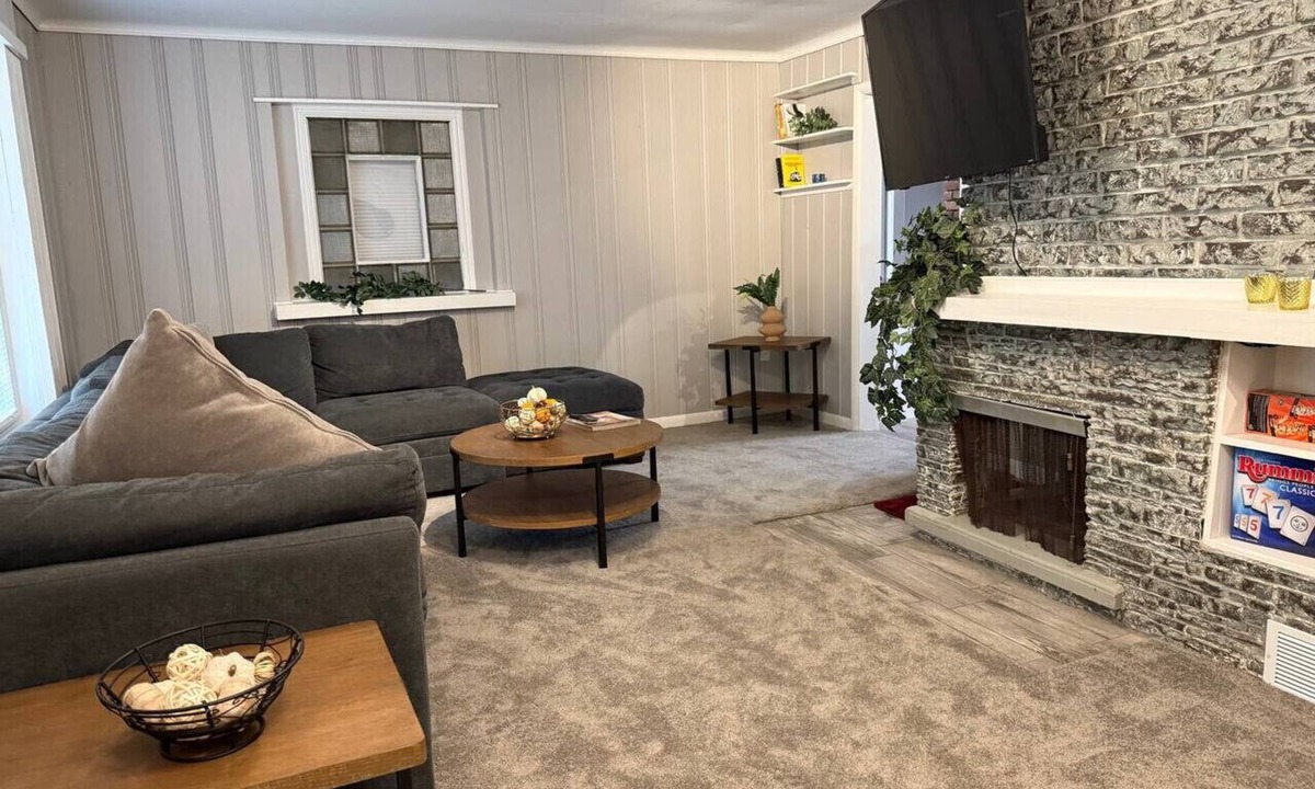 Allen Park House | Newly Renovated Gem Fenced Backyard 2 Full Baths