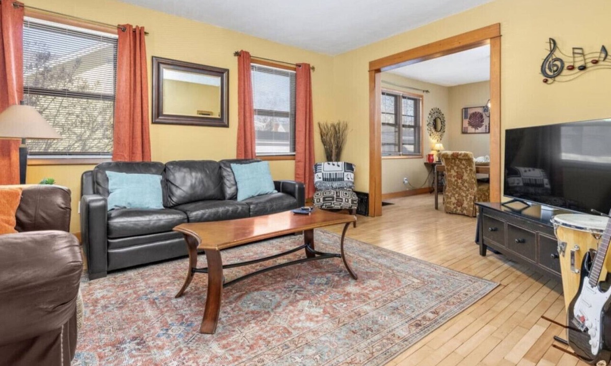 Appleton House | North St Neighborhood Character Home Near Downtown