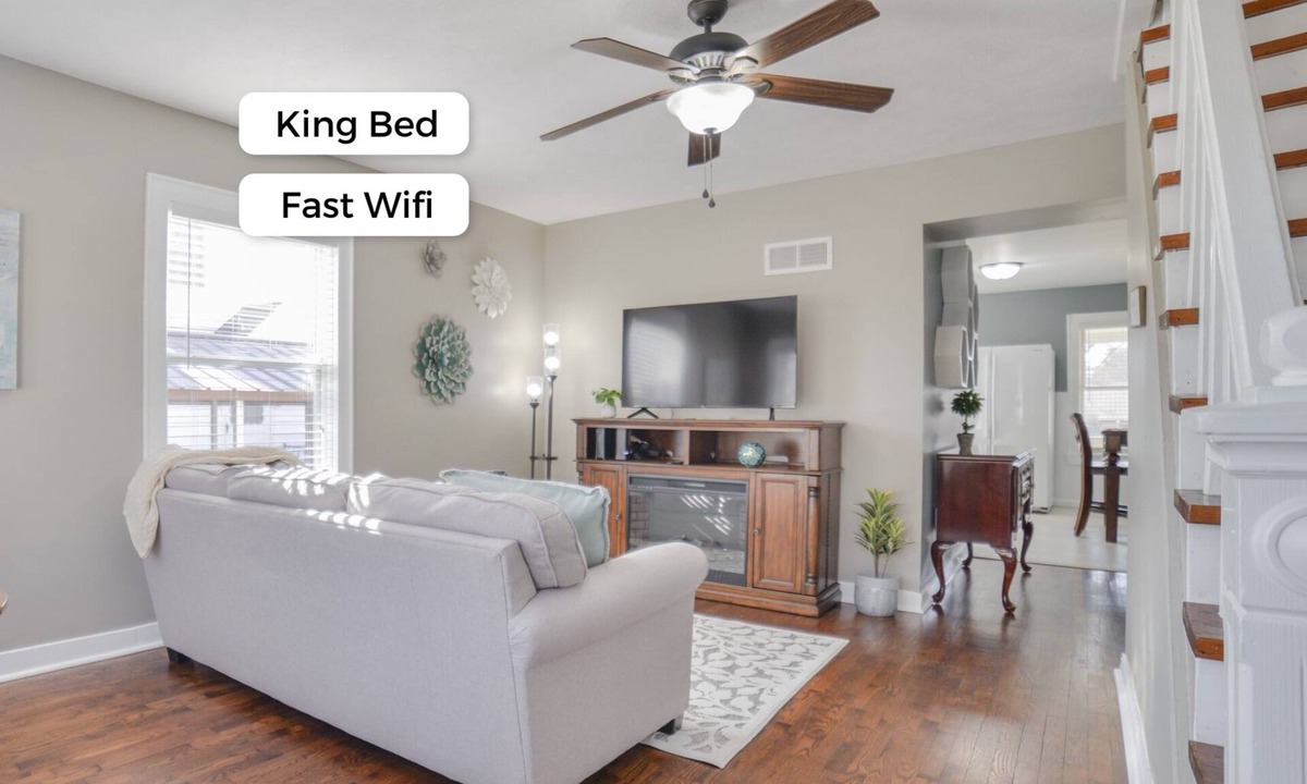 Cape Girardeau House | Nurses Station 633 | Spacious Furnished Home