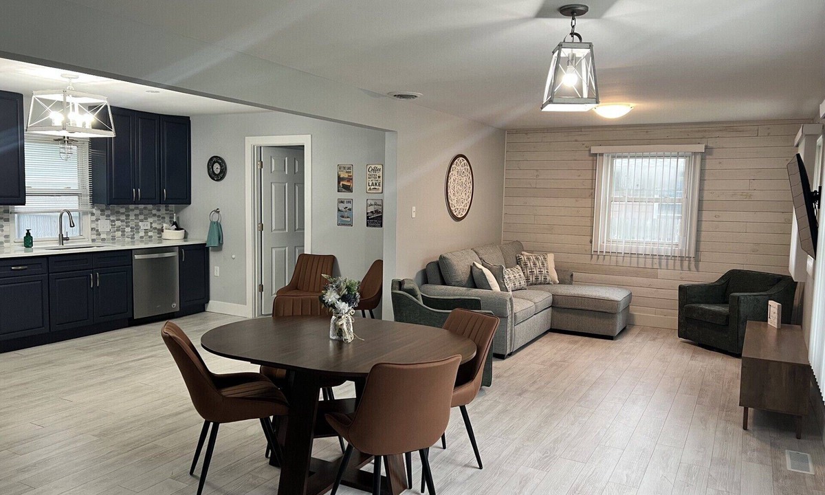 Coloma House | Paws & Relax Lakeside Retreat - Pet Friendly - 1.5 Blocks Away From Boat Launch!