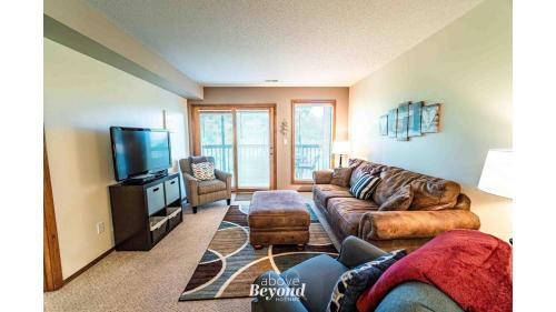 Notch Estates Apartment | Peaceful & No Stairs Minutes to Silver Dollar City