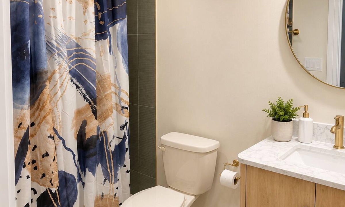 Auburn Gresham House | Perfect 4-bedroom house with AC in delightful Chicago neighborhood