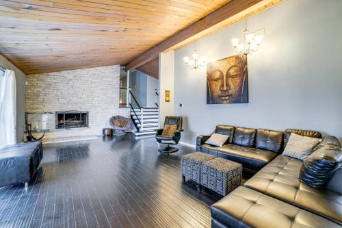 Olympia Fields House | Pool, Gym & Basketball Court: Olympia Fields Home