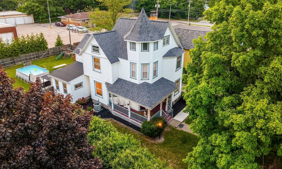 South Haven House | Pool + Hot Tub + Arcade + Walk to Beach