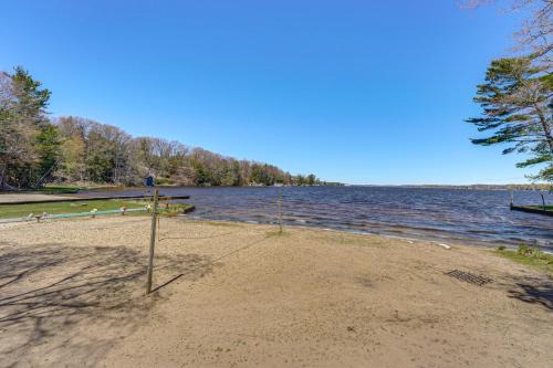 Ludington House | Private Community Beach! Family Cabin in Ludington