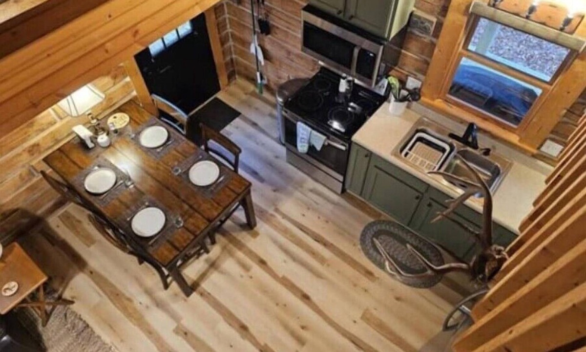 Birdseye Cabin | Quiet and Comfy cabin at Patoka Lake