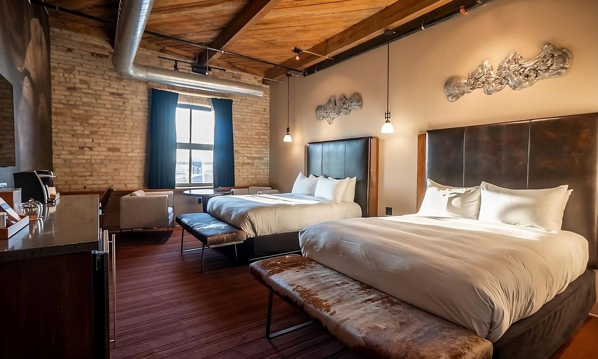 Fifth Ward Hotel | Relax and Recharge! 2 Family-Friendly Units Near Discovery World -1.6 miles away