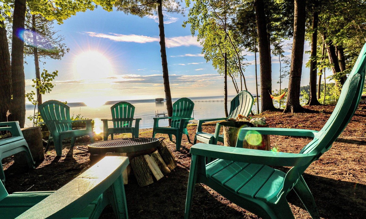 Northport House | Relax, Unwind on Grand Traverse Bay at Blue Calm