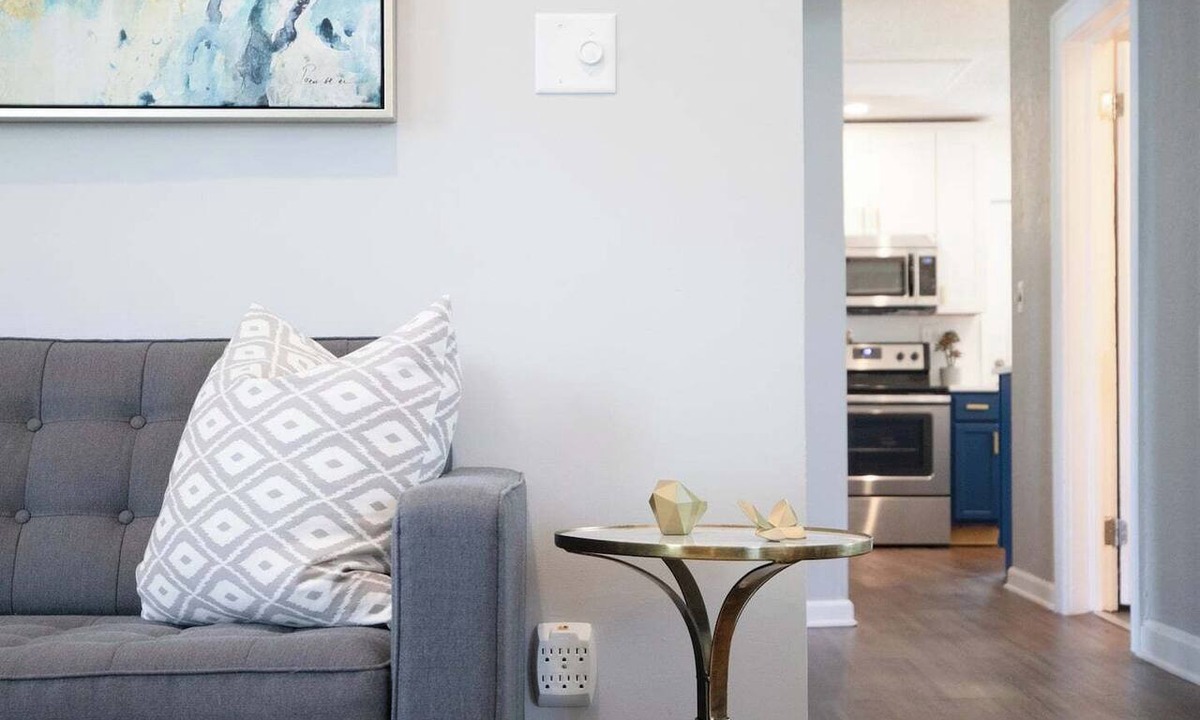 Rosedale Apartment | Relaxing 2BR Getaway Near KU Med with Pool | 18