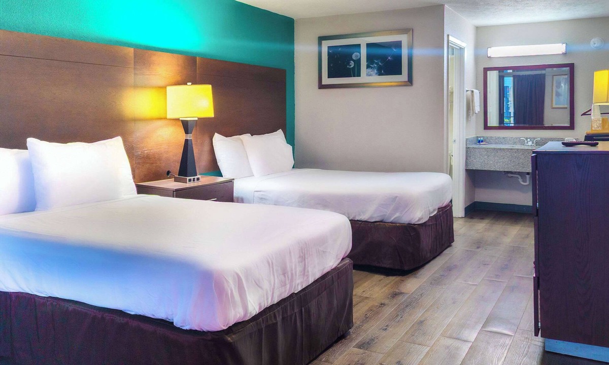 Augusta Hotel | Rodeway Inn