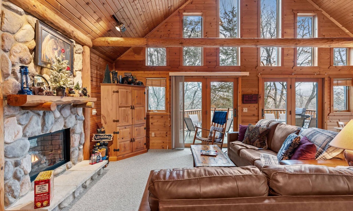 Merrimac House | Rustic Ridge Cabin 102 - Private Woodland Retreat near Devil's Lake State Park