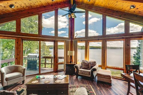 Stambaugh House | Sauna & Pool Table: Family Home on Lake Chicagon