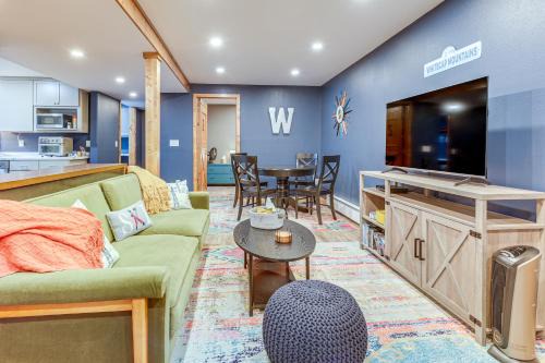 Upson House | Ski-In/Ski-Out Condo in Upson - Walk to Lake