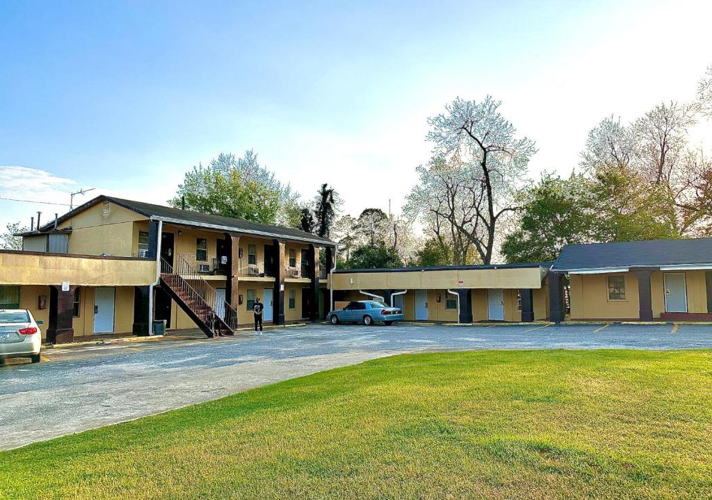 Americus Hotel | Skyland Motel