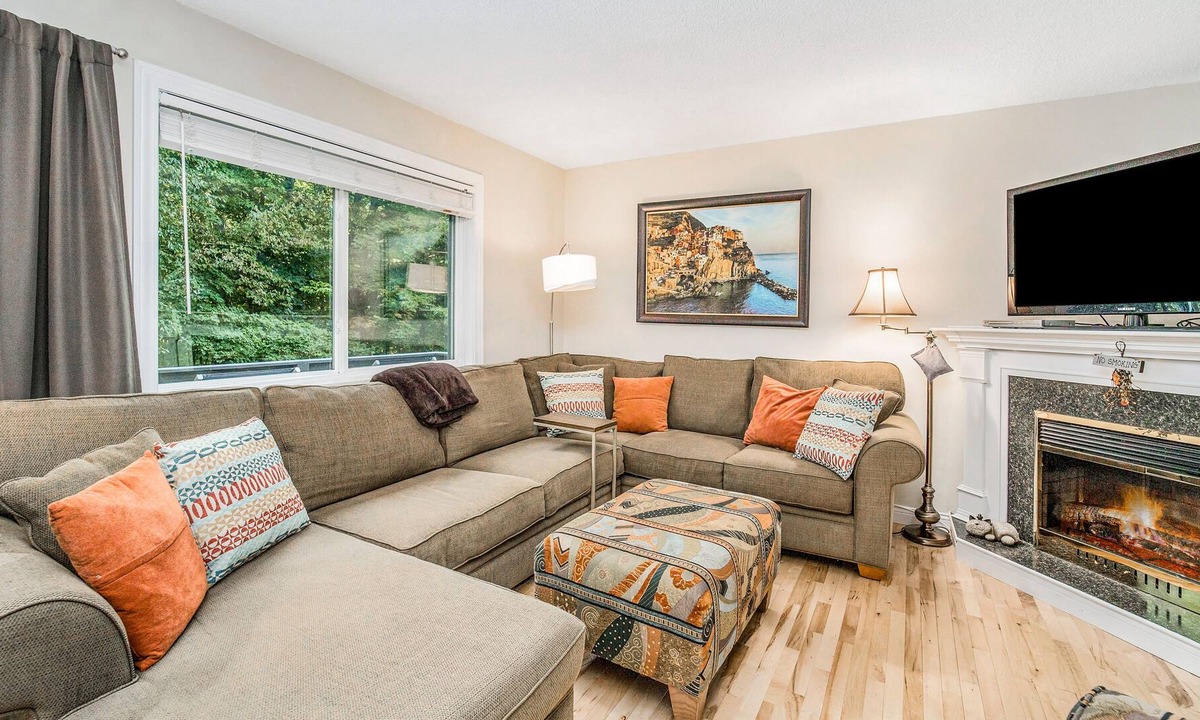 Harbor Springs Condo | Snowbird-Friendly Condo with Free WiFi, Balconies, Grill, & Shared Pool, Tennis