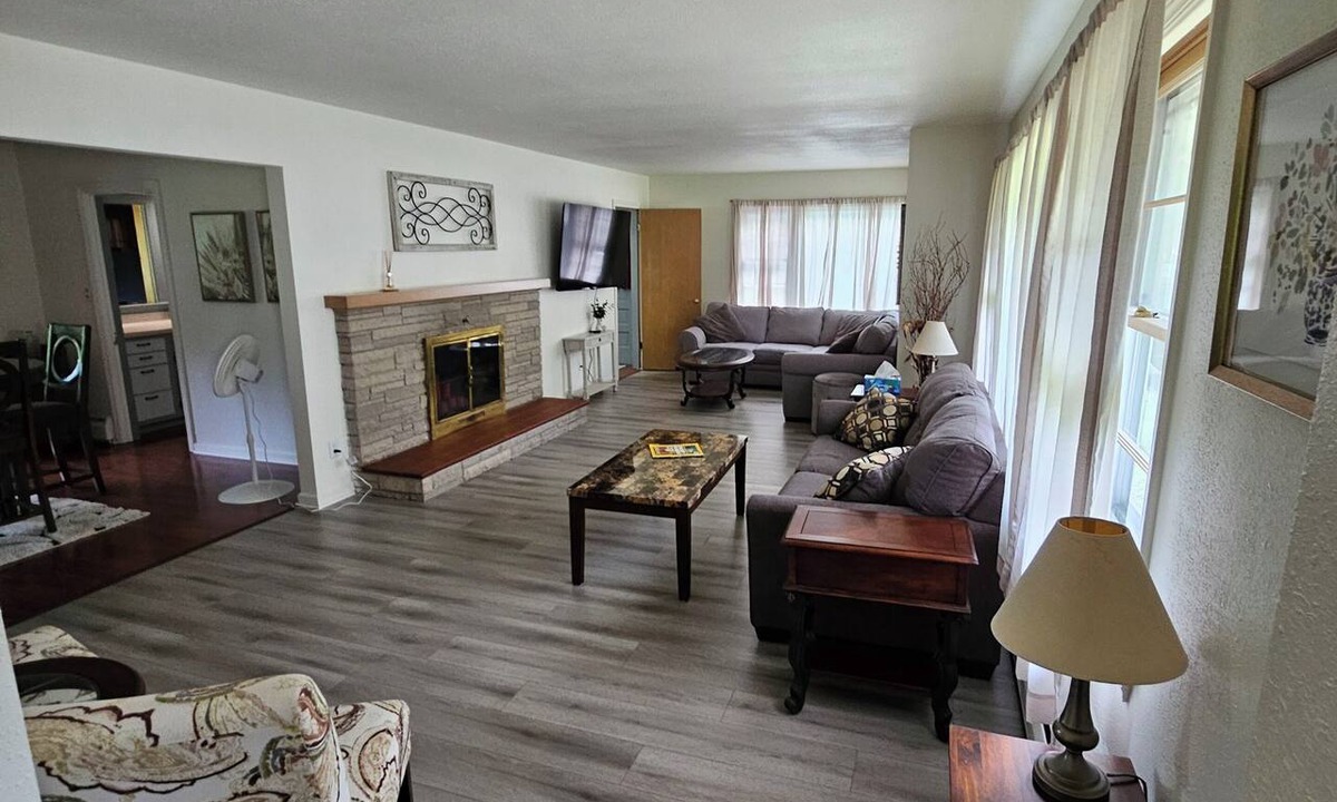 Crivitz House | Snowmobile Sanctuary in the Charming Village of Crivitz